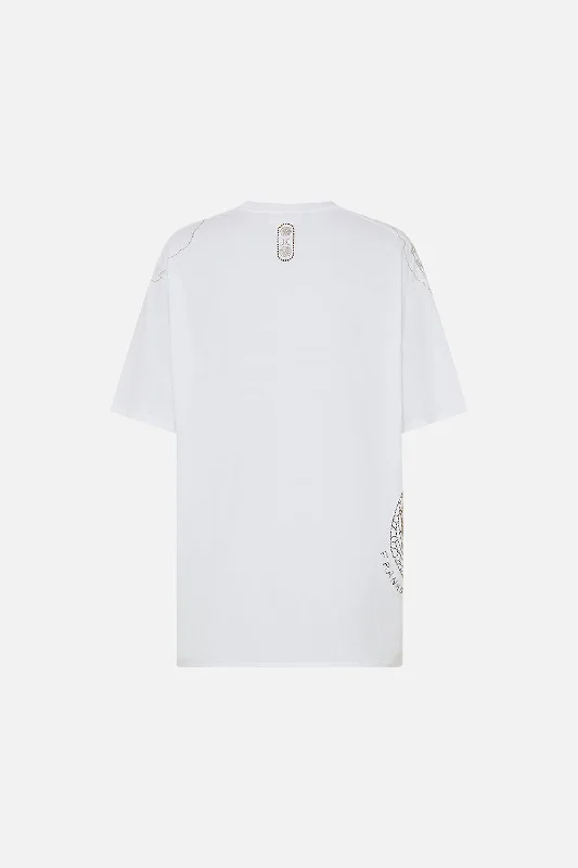 00034622-oversized-band-tee-white-valley-of-the-queens