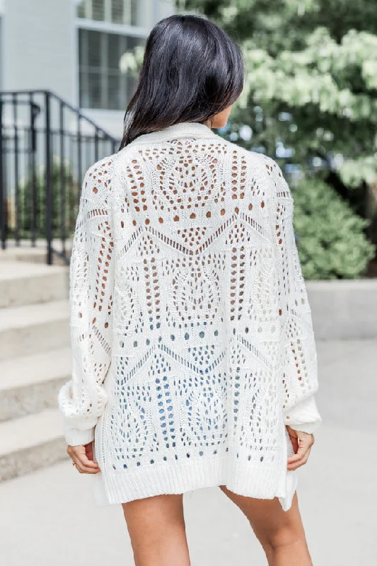 feel-happiness-cream-crochet-cardigan