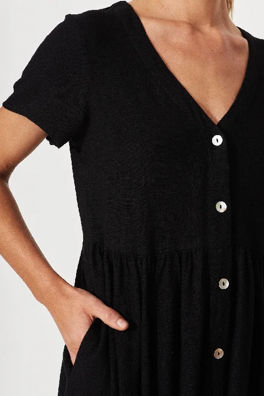 horizon-smock-dress-in-black-linen