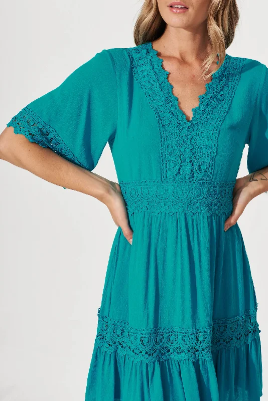 macca-dress-in-turquoise