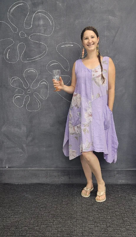 MC 6861 – FLOWER PRINT TANK DRESS W/ POCKETS LINEN- PLUM LOCO