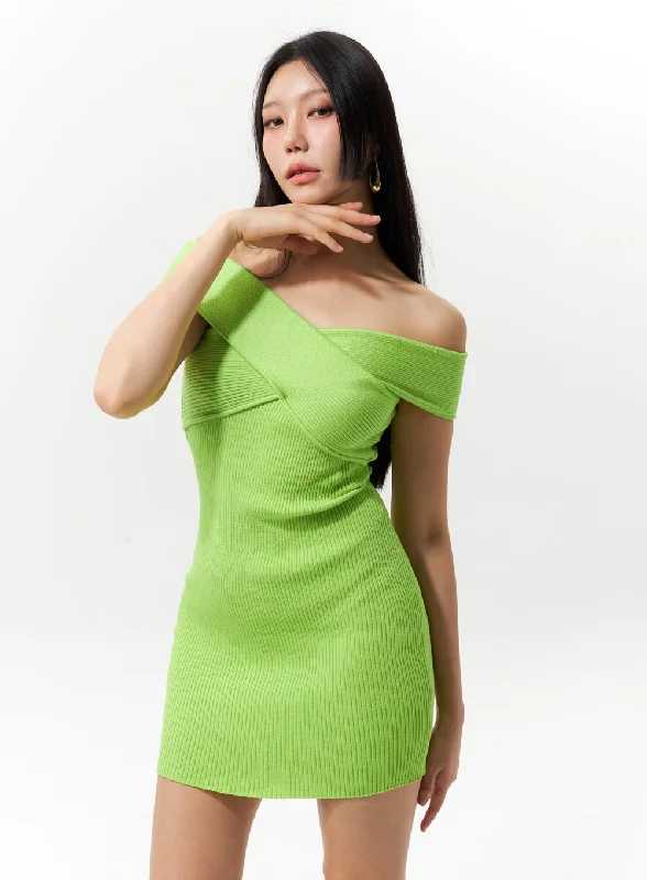 off-shoulder-knit-mini-dress-iu322