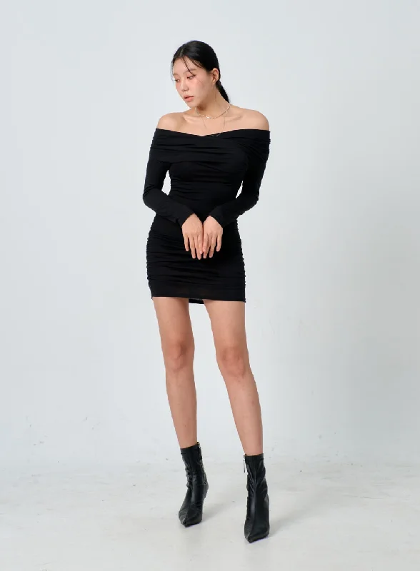 off-shoulder-mini-dress-ij331