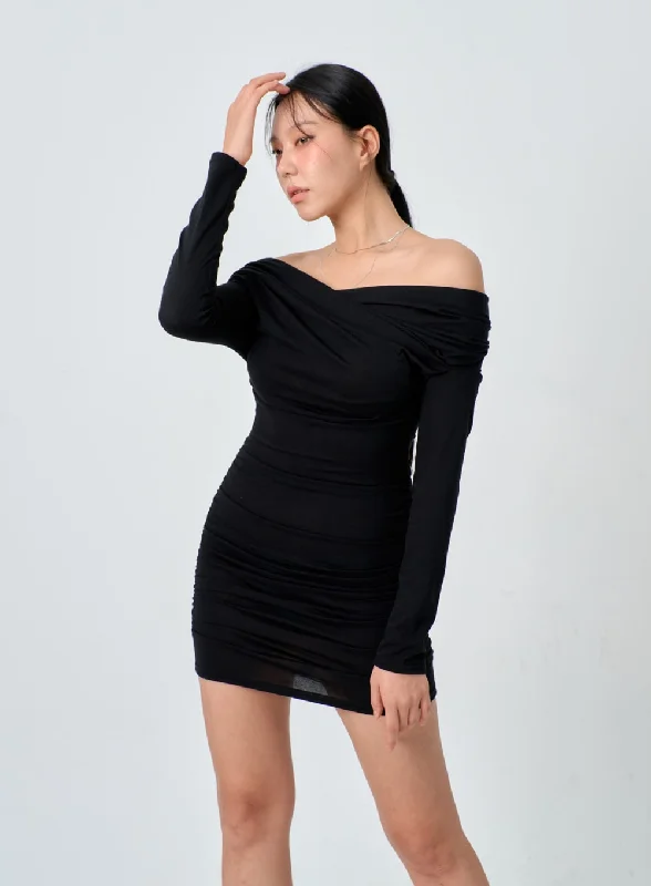 off-shoulder-mini-dress-ij331