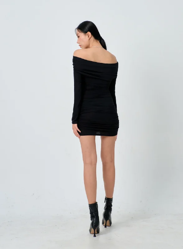 off-shoulder-mini-dress-ij331