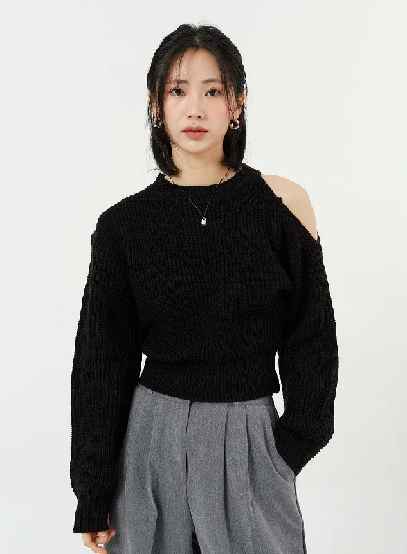 Off-Shoulder Sweater OM308