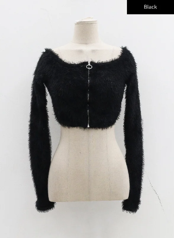 off-shoulder-zipper-faux-fur-cropped-top-cj302