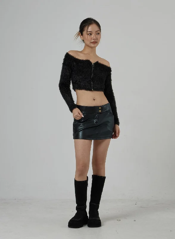 off-shoulder-zipper-faux-fur-cropped-top-cj302