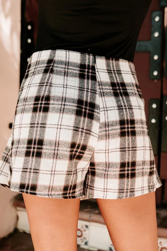 plaid-girls-club-pleated-skort-black