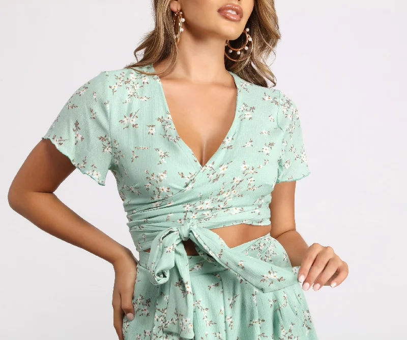 wrapped-in-florals-tie-waist-crop-top-060030865300