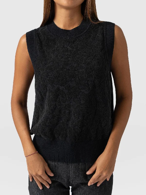 wren-sleeveless-knit-black